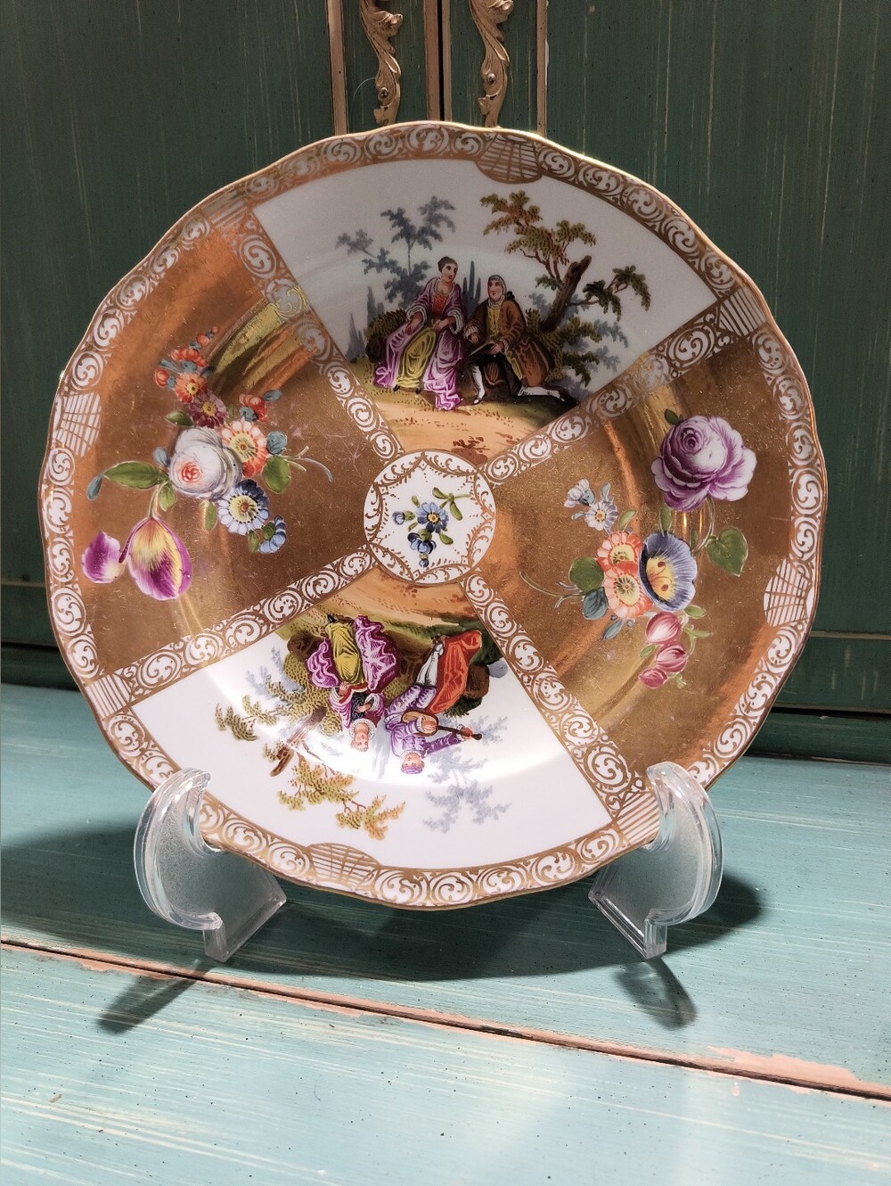 Fine 19th C. Meissen Porcelain 9.5" Quatrefoil Cabinet Plate - Watteau & Heavy G